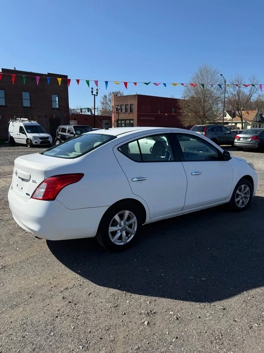 2012 Nissan Versa - Image 5 of 16