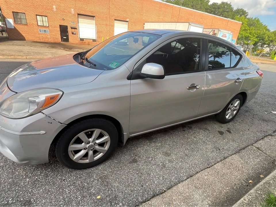 2012 Nissan Versa - Image 3 of 9