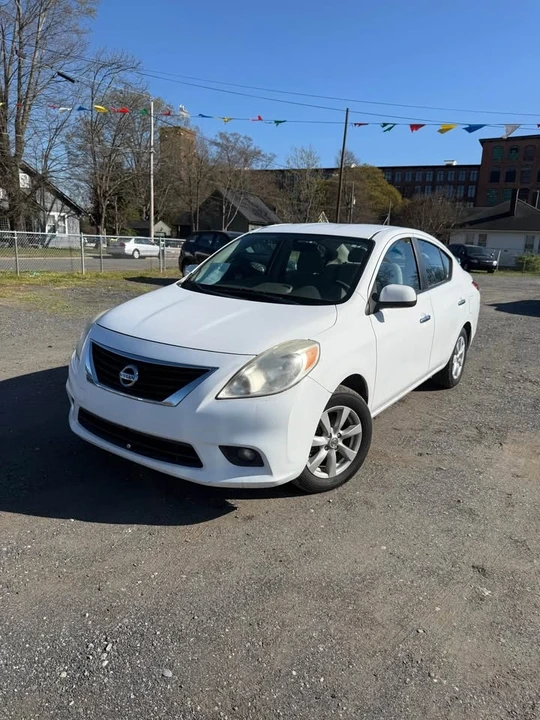 2012 Nissan Versa - Image 4 of 19
