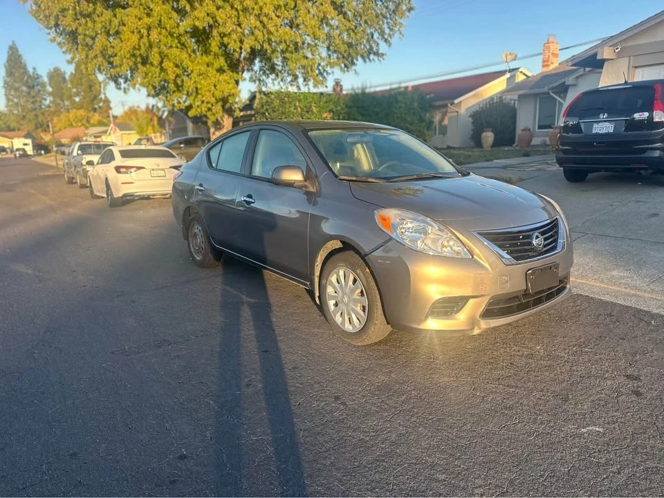 2012 Nissan Versa - Image 3 of 8