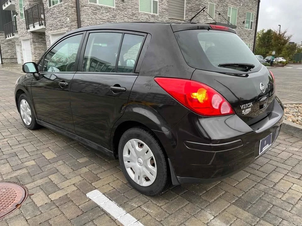2012 Nissan Versa - Image 3 of 17