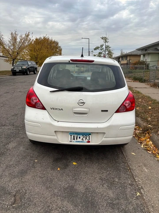 2012 Nissan Versa - Image 3 of 11