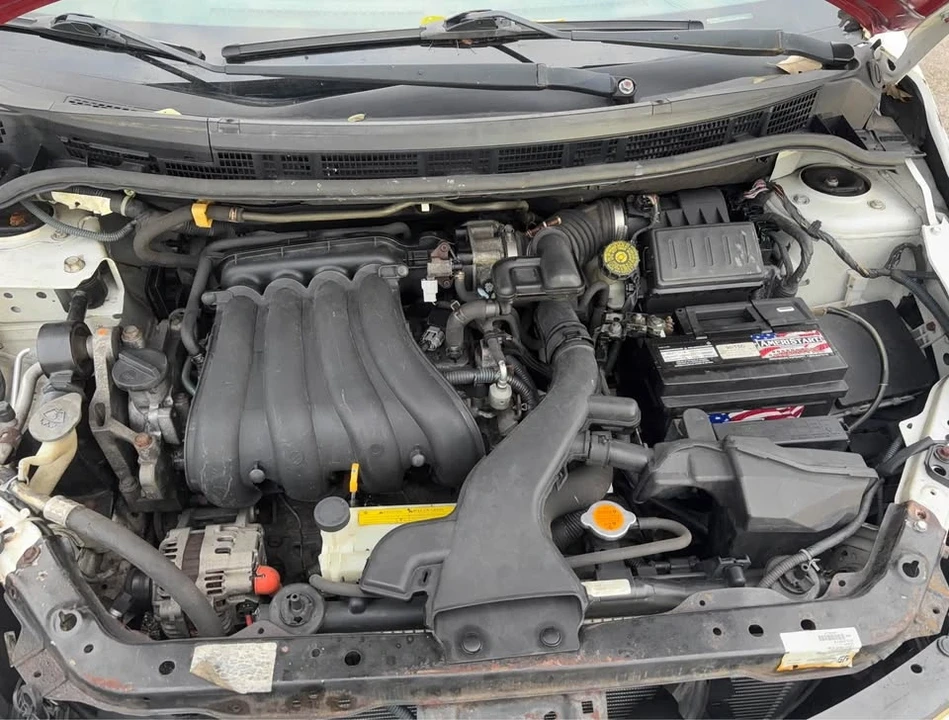 2012 Nissan Versa - Image 8 of 11