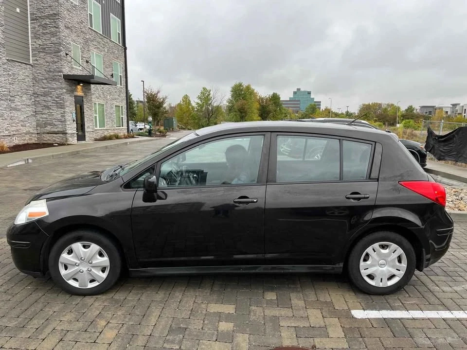 2012 Nissan Versa - Image 2 of 17
