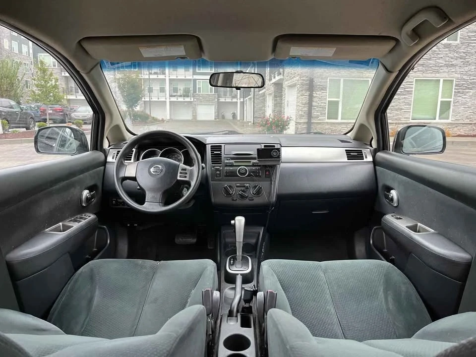 2012 Nissan Versa - Image 9 of 17