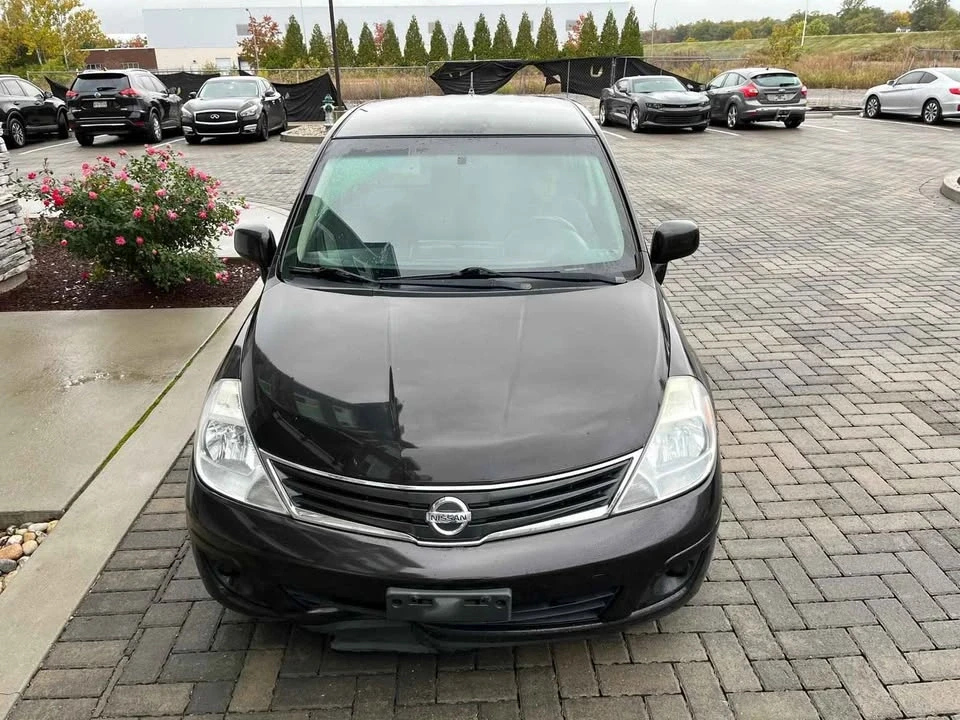 2012 Nissan Versa - Image 8 of 17