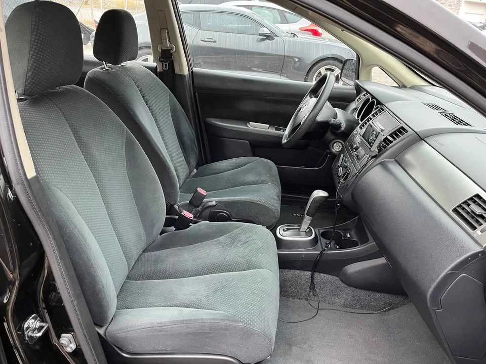 2012 Nissan Versa - Image 11 of 17