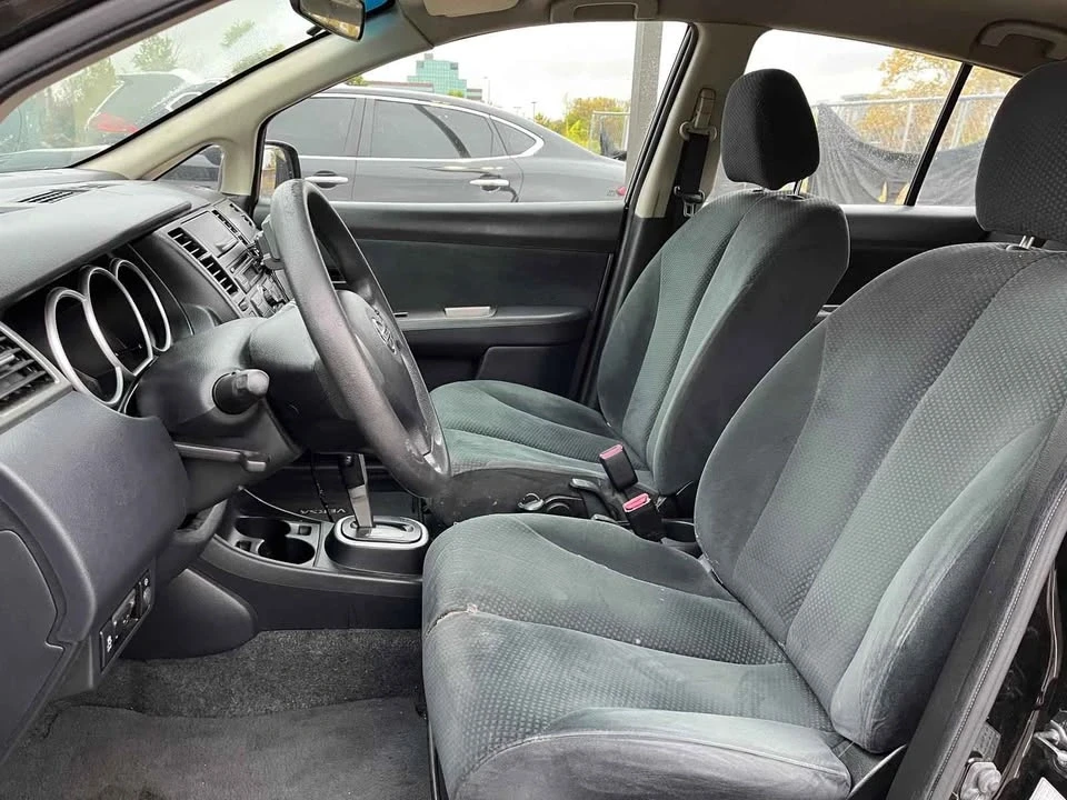 2012 Nissan Versa - Image 10 of 17