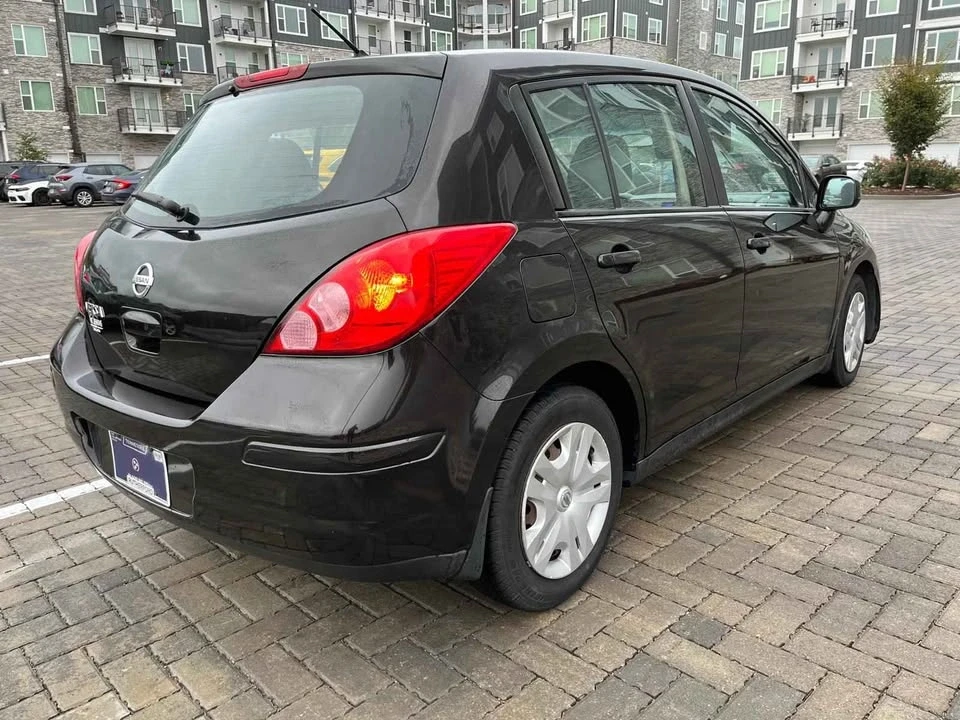 2012 Nissan Versa - Image 5 of 17
