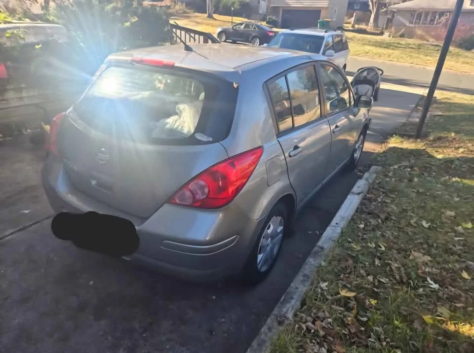 2012 Nissan Versa - Image 4 of 7