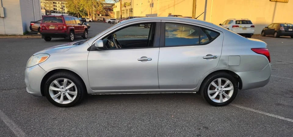 2012 Nissan Versa - Image 2 of 7
