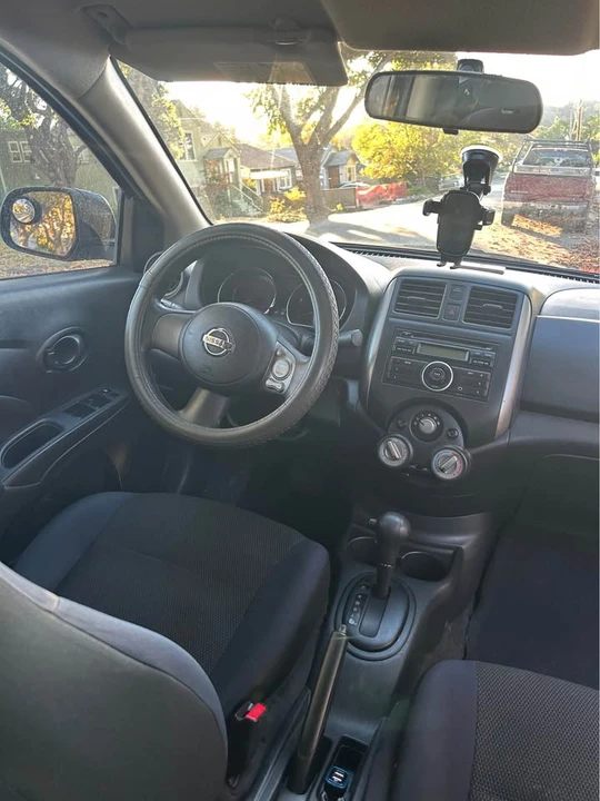 2012 Nissan Versa - Image 4 of 6