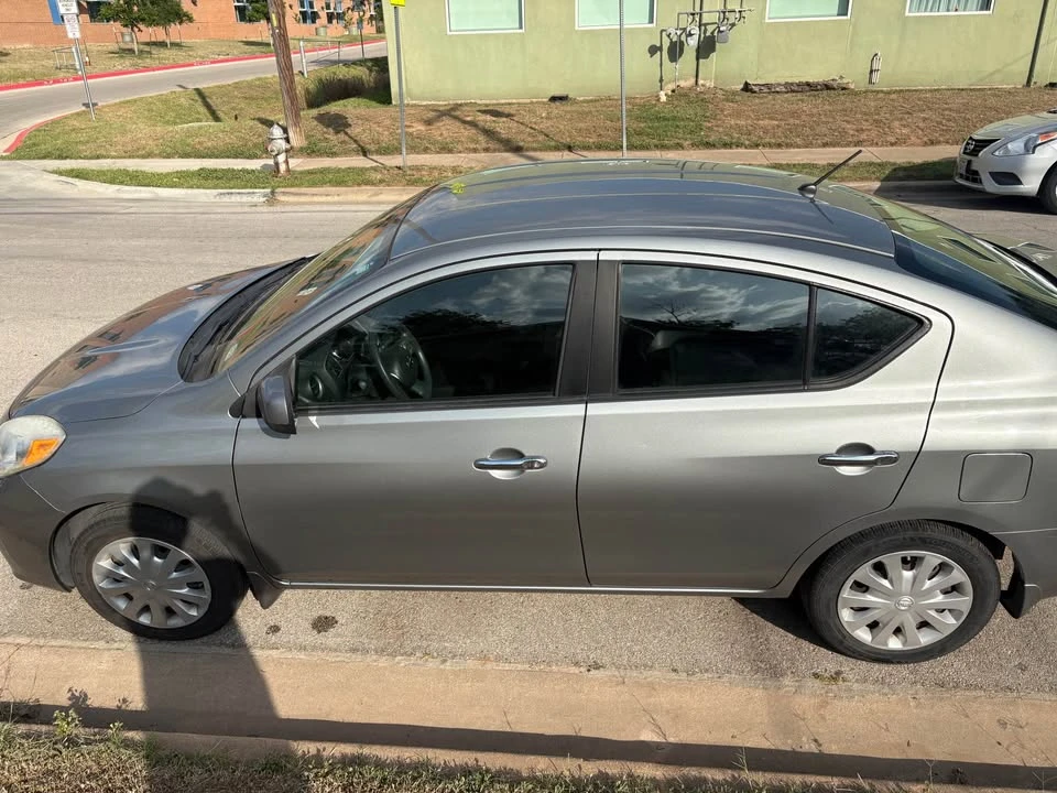 2012 Nissan Versa - Image 5 of 14