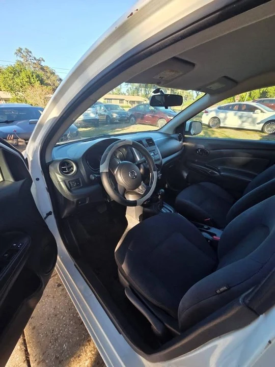 2012 Nissan Versa - Image 6 of 7