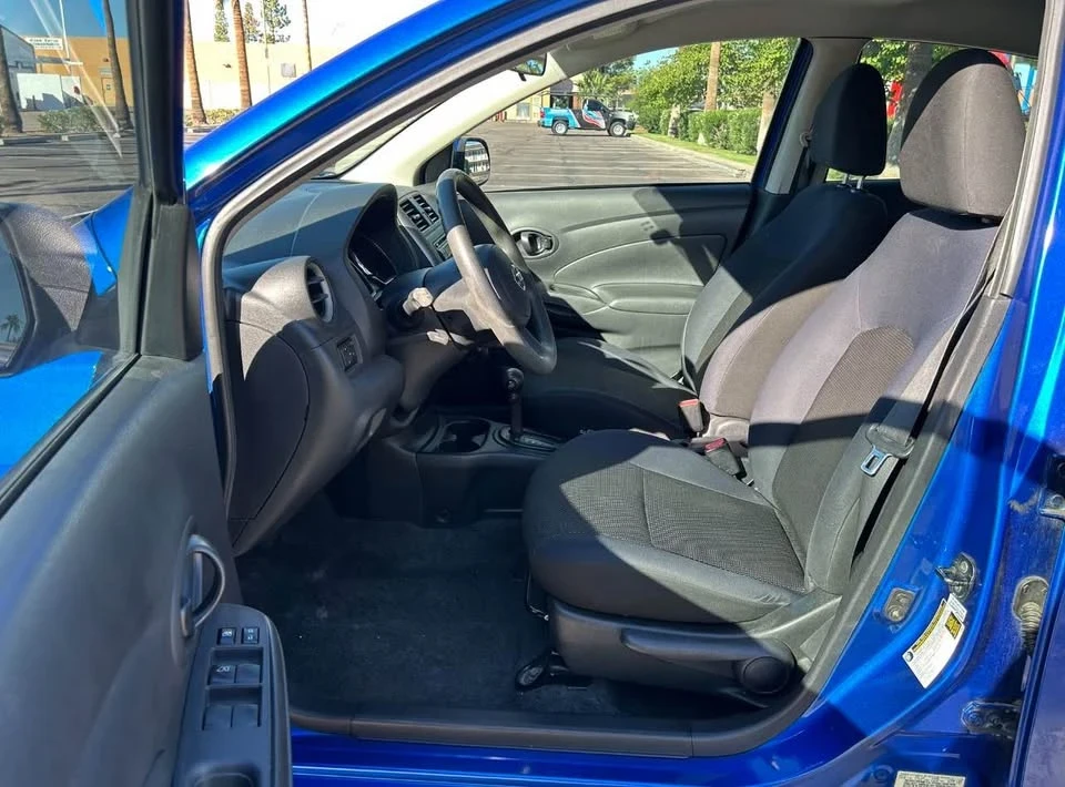 2012 Nissan Versa - Image 10 of 11