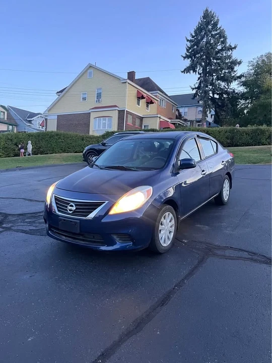 2012 Nissan Versa - Image 2 of 18