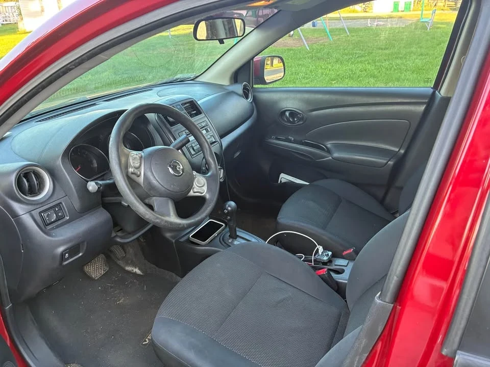 2012 Nissan Versa - Image 5 of 5