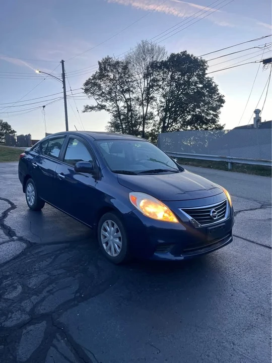 2012 Nissan Versa - Image 3 of 18