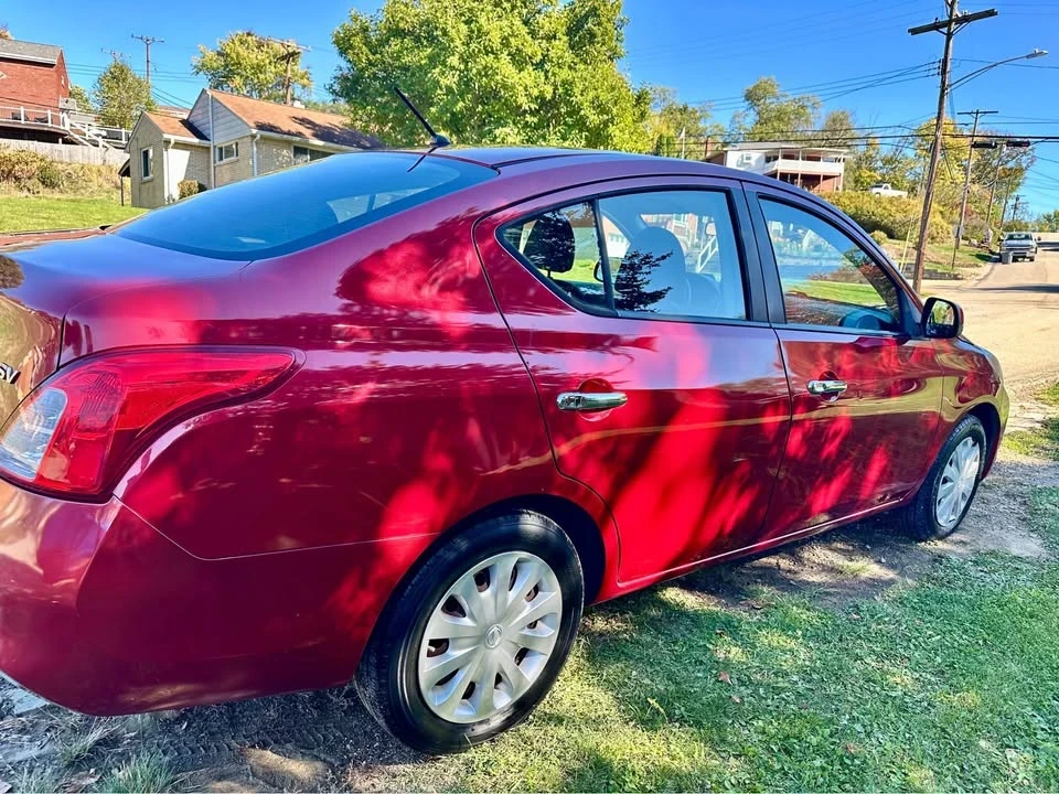 2012 Nissan Versa - Image 4 of 13