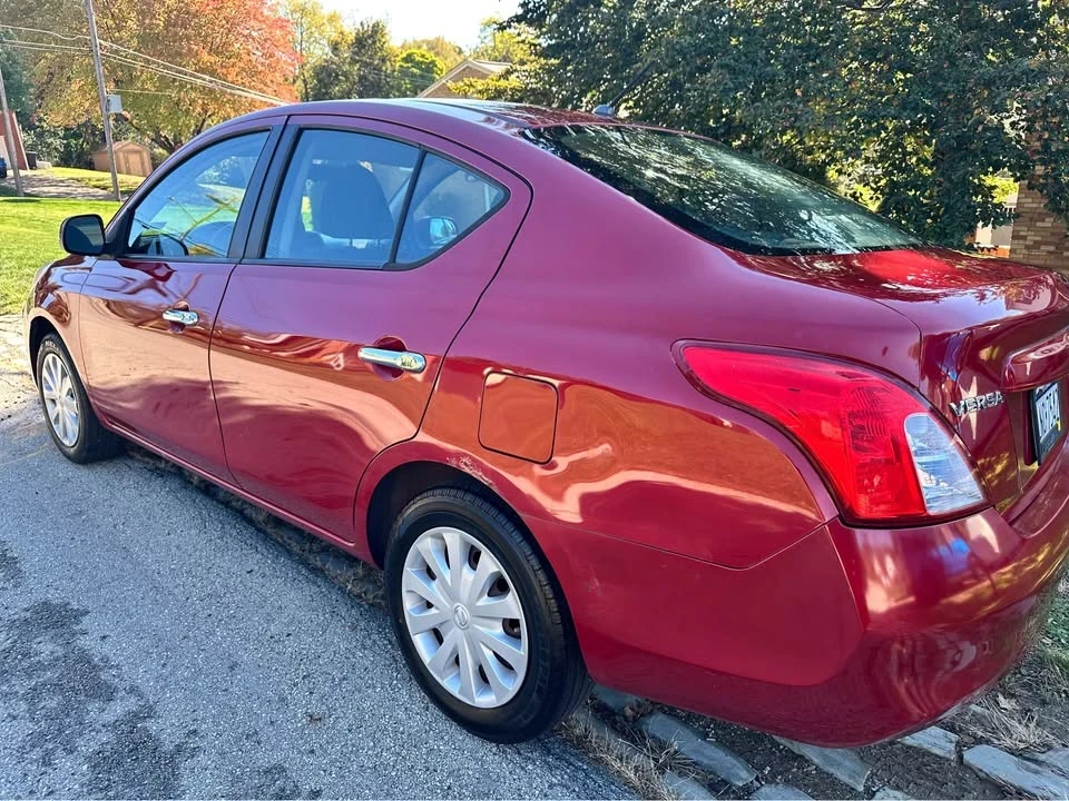2012 Nissan Versa - Image 2 of 13