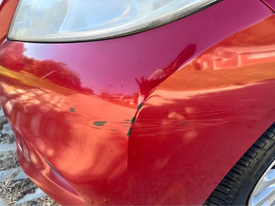 2012 Nissan Versa - Image 11 of 13
