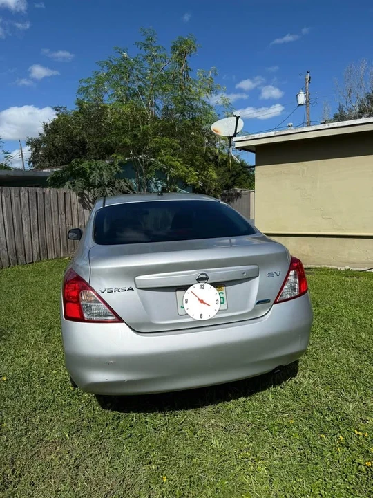 2012 Nissan Versa - Image 9 of 18