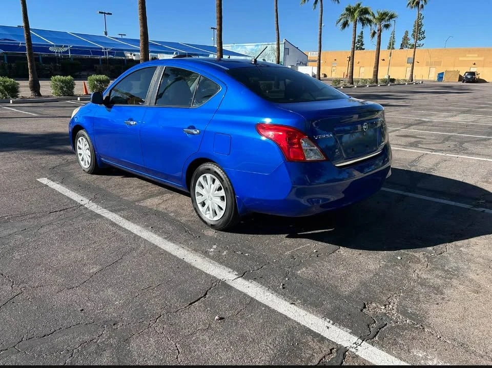 2012 Nissan Versa - Image 7 of 11