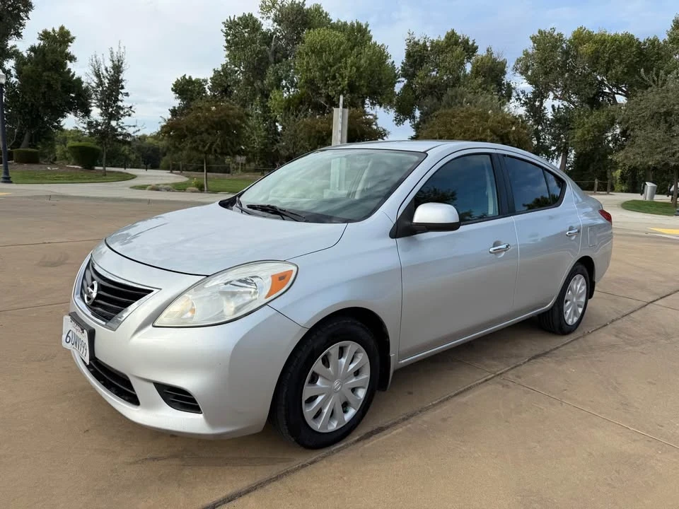 2012 Nissan Versa - Image 2 of 15