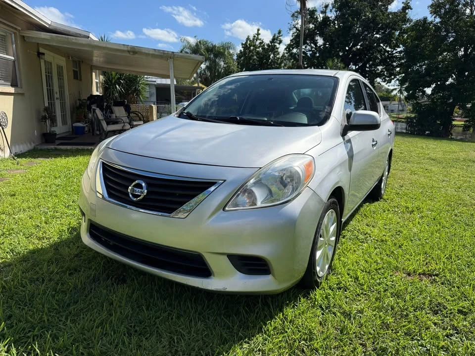 2012 Nissan Versa - Image 3 of 18