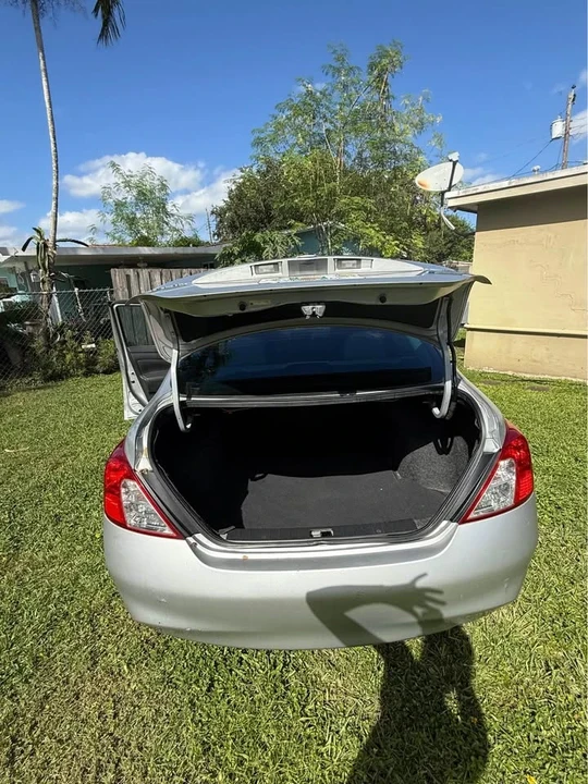 2012 Nissan Versa - Image 6 of 18