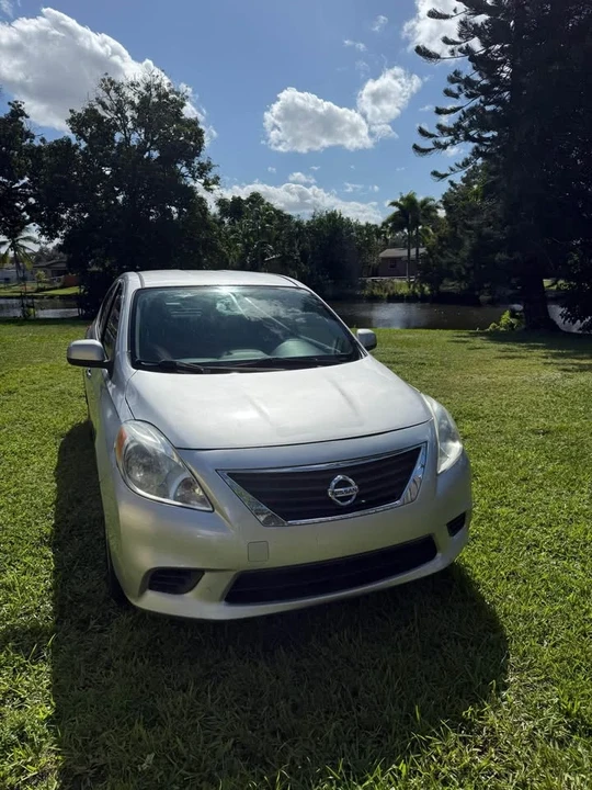 2012 Nissan Versa - Image 10 of 18