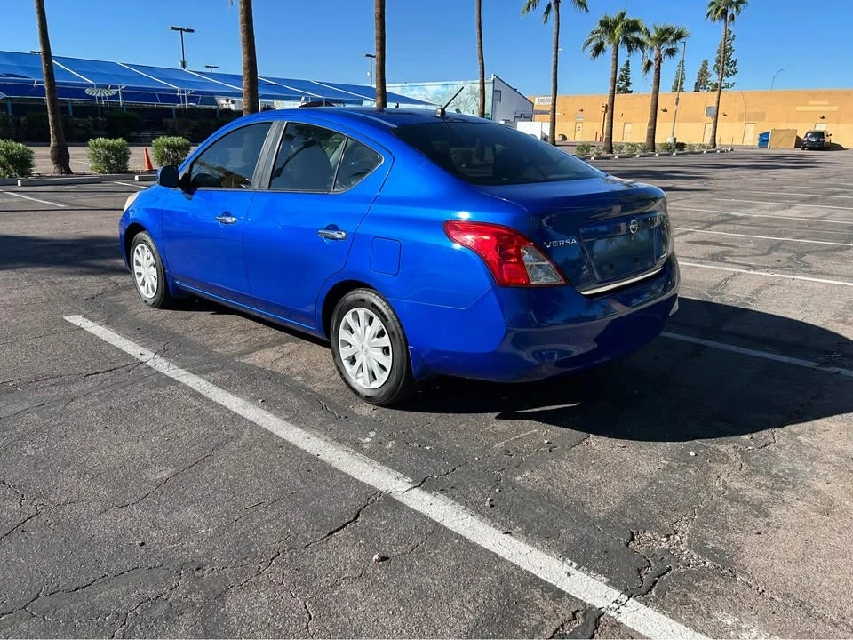 2012 Nissan Versa - Image 7 of 10