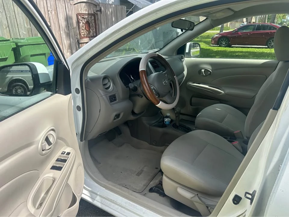 2012 Nissan Versa - Image 5 of 11