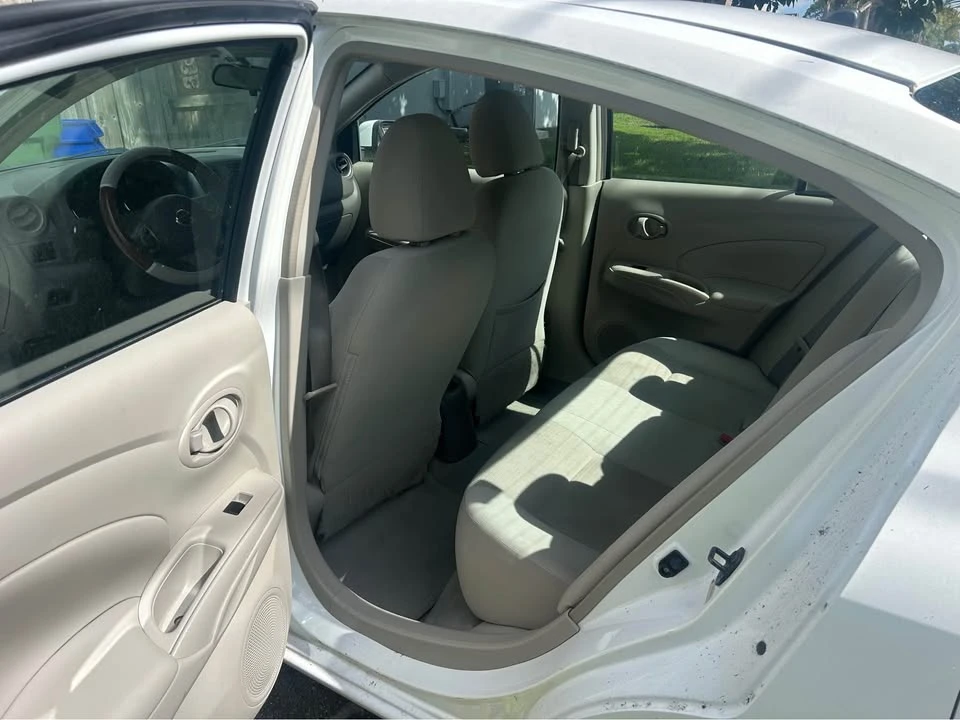 2012 Nissan Versa - Image 6 of 11