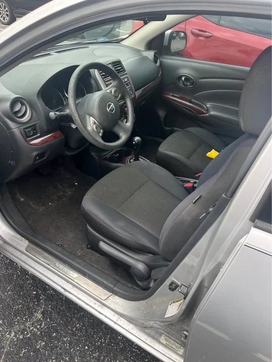 2012 Nissan Versa - Image 6 of 6