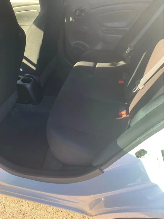 2012 Nissan Versa - Image 15 of 16