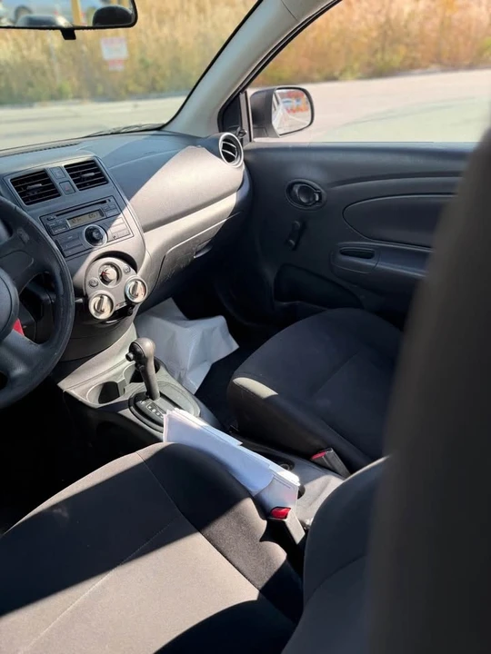 2012 Nissan Versa - Image 5 of 6