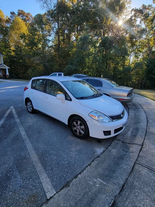 2012 Nissan Versa - Image 2 of 7