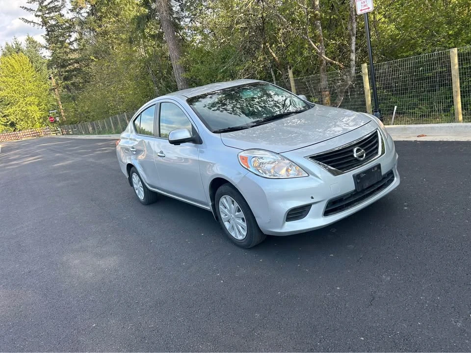 2012 Nissan Versa - Image 5 of 14