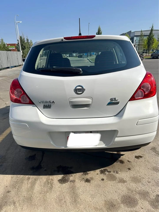 2012 Nissan Versa - Image 4 of 13