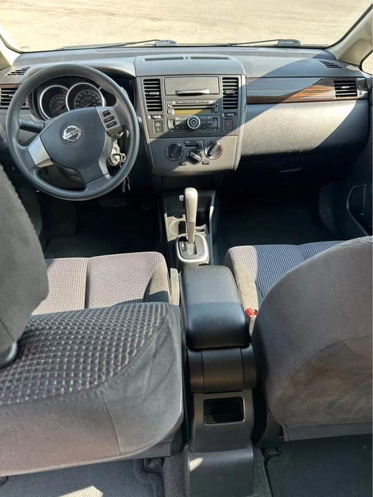 2012 Nissan Versa - Image 10 of 13