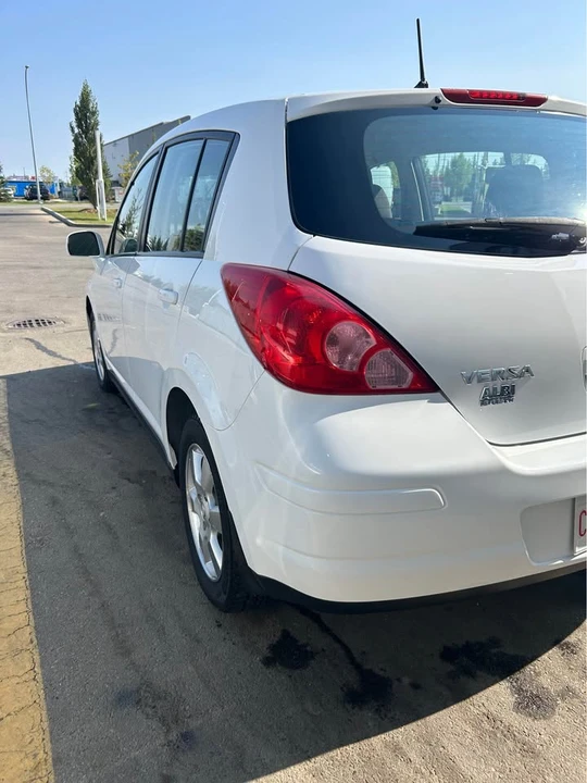2012 Nissan Versa - Image 3 of 13