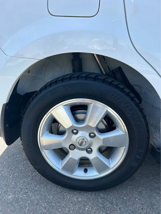 2012 Nissan Versa - Image 11 of 13