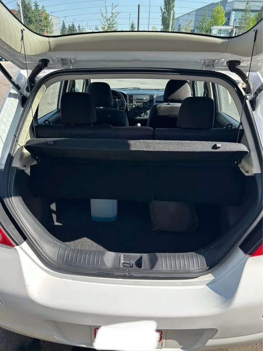 2012 Nissan Versa - Image 8 of 13