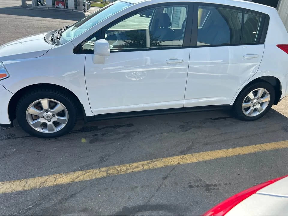 2012 Nissan Versa - Image 2 of 13