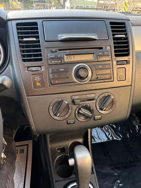 2012 Nissan Versa - Image 14 of 19