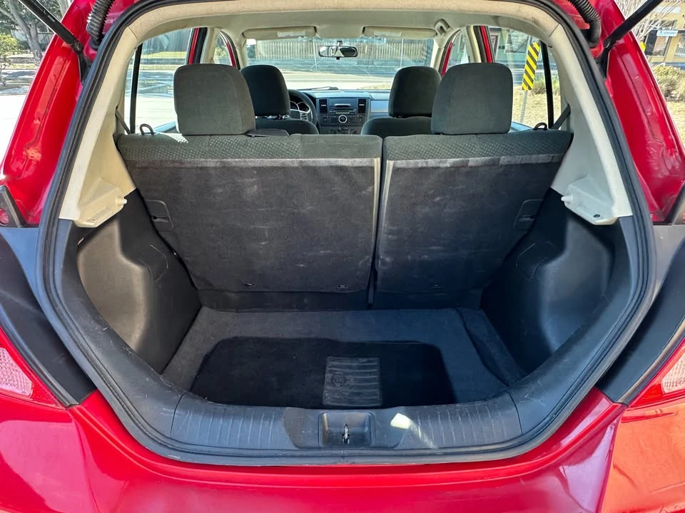 2012 Nissan Versa - Image 11 of 18