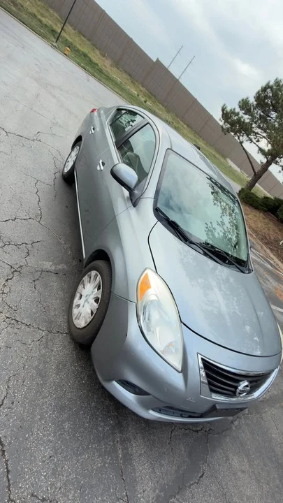 2012 Nissan Versa - Image 5 of 9