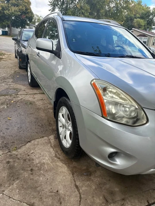 2012 Nissan Versa - Image 6 of 19