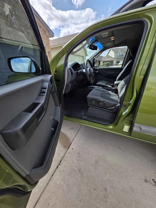 2012 Nissan Xterra 2nd Gen - Image 2 of 13